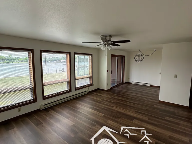 1525 Arboretum Dr #B — Photo 1