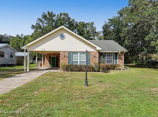 1315 Martin St, Pascagoula, MS 39581