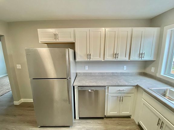 4th image of 517 28th Ave N APT 7