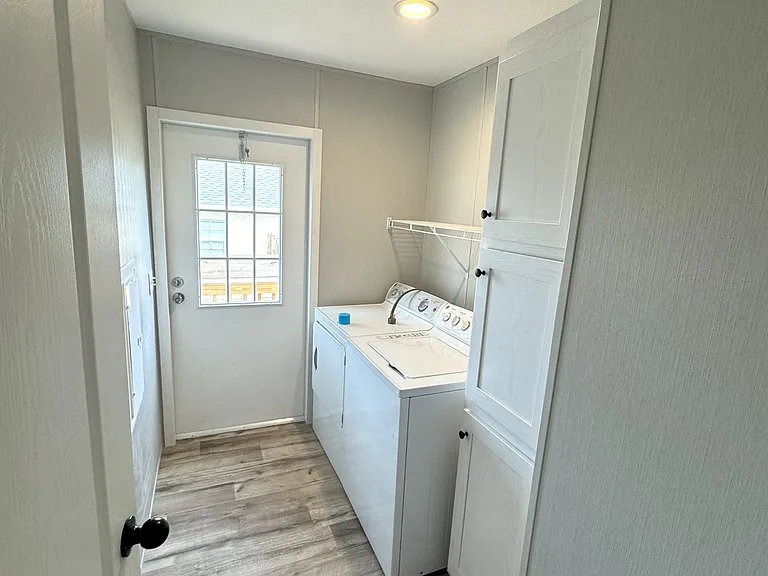 153 Douglas St — Photo 16