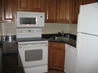 130 Purgatory Rd APT 3, Middletown, RI 02842