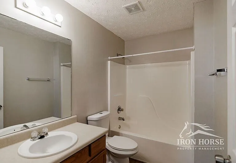 605 Baron Dr #B — Photo 12
