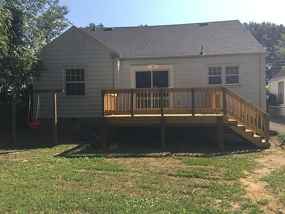 4th image of 123 S Lovell Ave