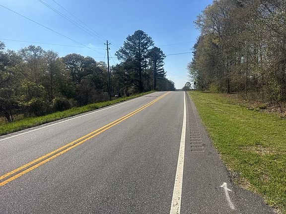 5th image of 2231 Highway 82