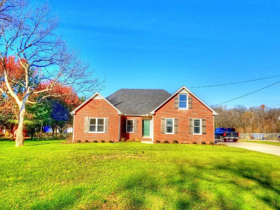 1st image of 2304 Sassafras Dr