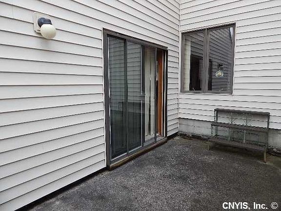 3rd image of 301 Woburn Dr