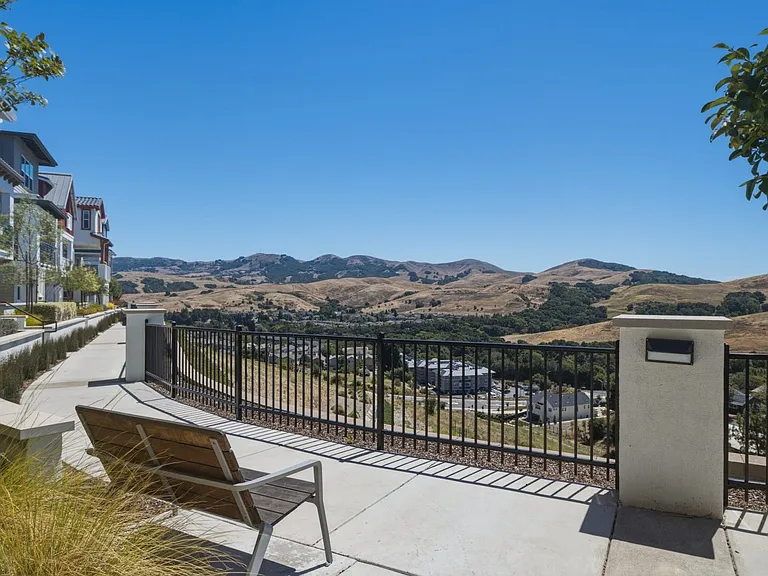 1230 Mateo Miller Cir — Photo 61