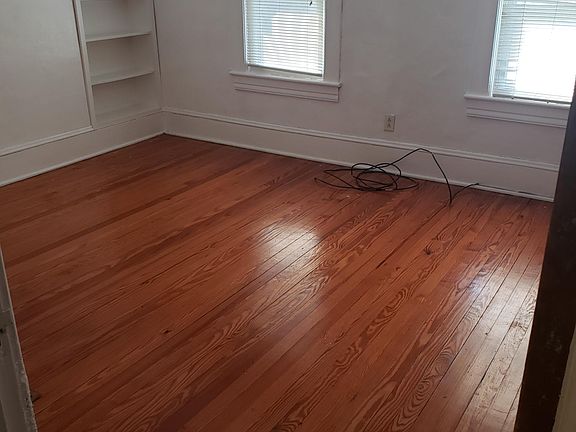 4th image of 1345 Rose Ave SE