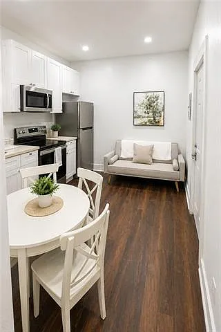 2021 Saint Charles Ave #1A — Photo 7
