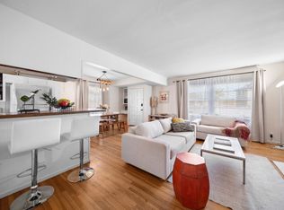 26011 Crest Rd, Torrance, CA 90505