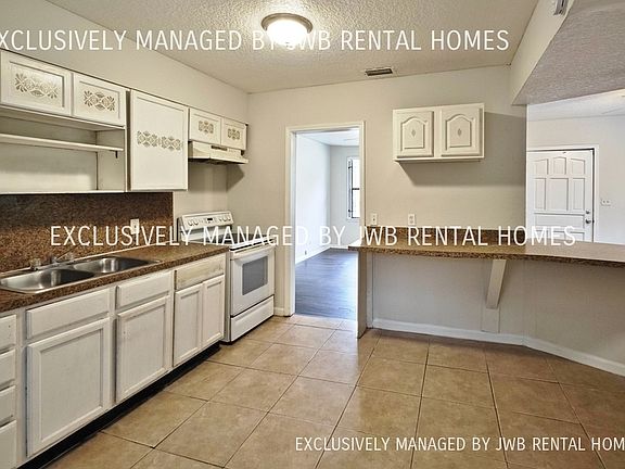 5th image of 1905 Prospect St W