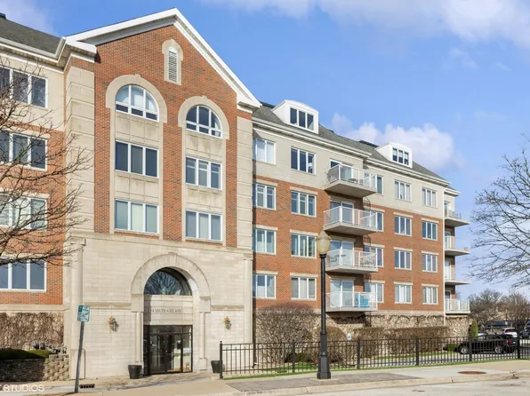 14 S Ashland Ave APT 209, La Grange, IL 60525