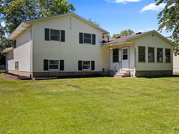 5th image of 536 Fieldstone Dr