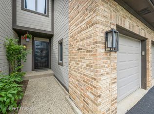 1760 Pebble Beach Dr, Hoffman Estates, IL 60169