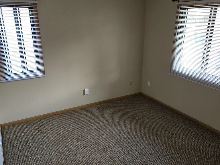 Ranchview Ln N — Photo 10
