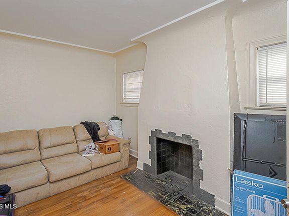 2nd image of 2634 Calverton Rd