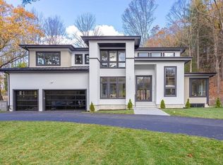 10 Great Plain Ave, Wellesley, MA 02482