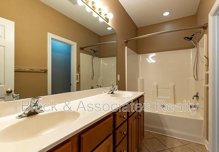 2007 White Pond Ct — Photo 16