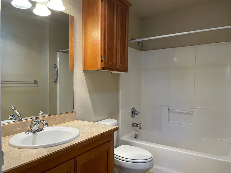 303 S Haskell St — Photo 8