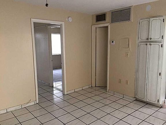 4th image of 7125 Dickens Ave APT 1