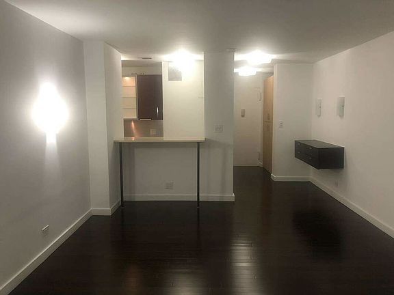 3rd image of 35 E 38th St APT 6F