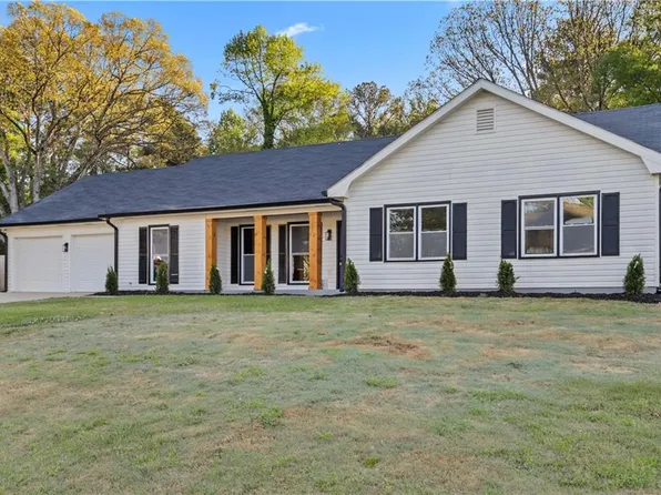 1992 Graystone Pkwy, Grayson, GA 30017