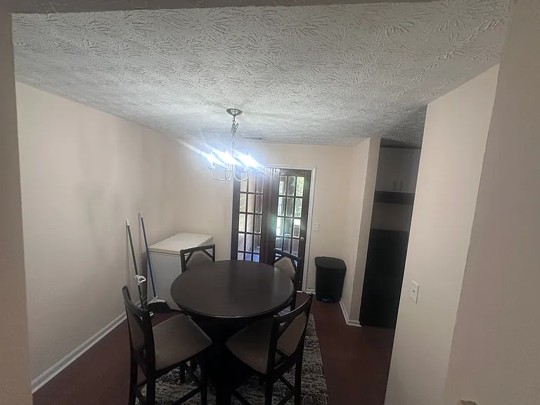 1002 Carla Pl — Photo 13