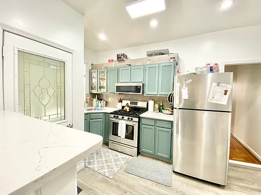 Rented by Keller Williams NYC | media 5