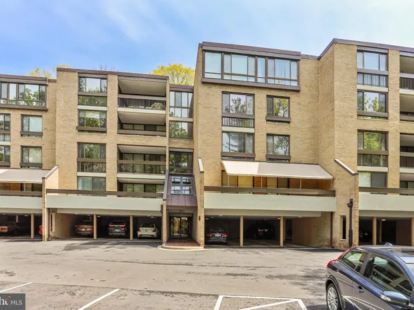 4940 Sentinel Dr #4-301, Bethesda, MD 20816