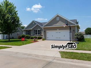206 Lake Dr, Durant, IA 52747