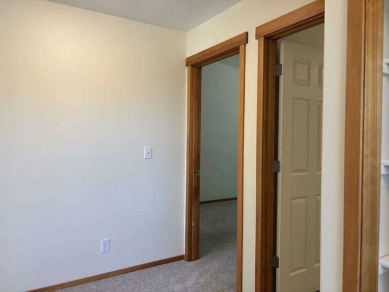 610 Maple St #MAIN — Photo 16
