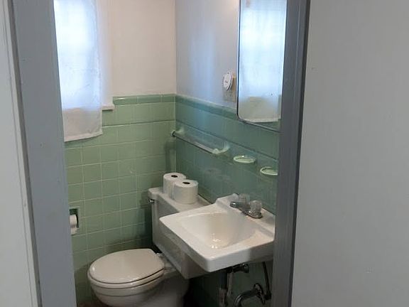 2nd image of 331-3 W Whitehall Rd