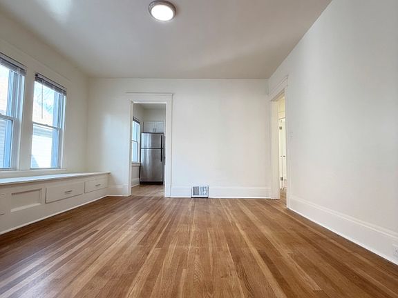 5th image of 1323 W 102nd St #2