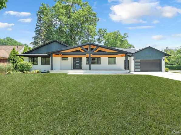 2 Ridgemont Ct, Dearborn, MI 48124