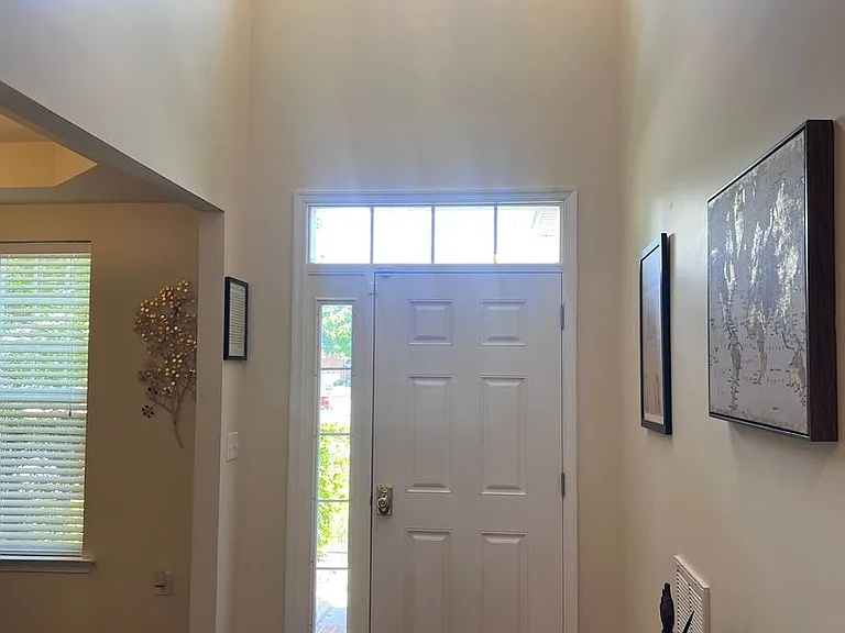 13 Hampshire Glen Pkwy — Photo 3