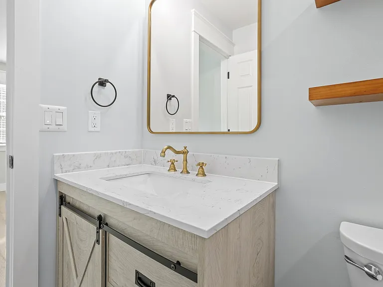 Master bathroom.
