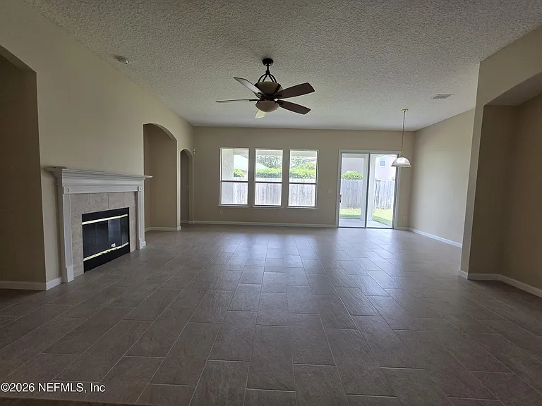 739 Wakemont Dr — Photo 5