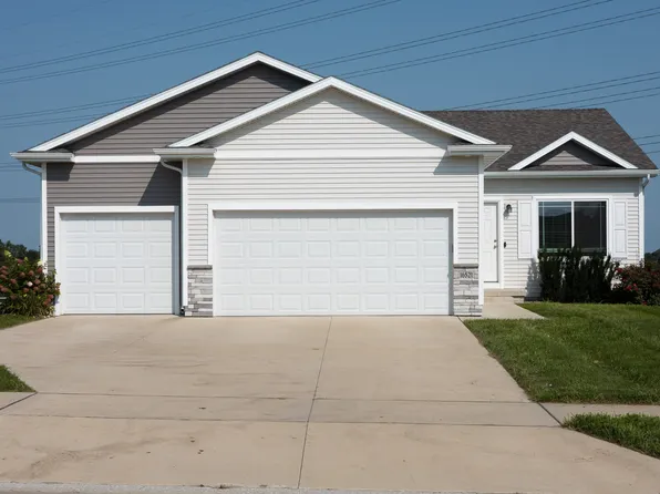 16521 Bentwood Dr, Waukee, IA 50263