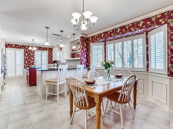 3rd image of 9416 Shady Valley Dr