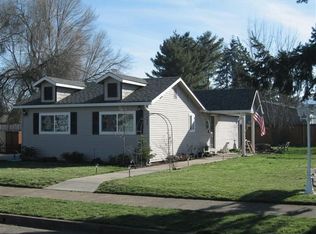 3685 E St, Springfield, OR 97478