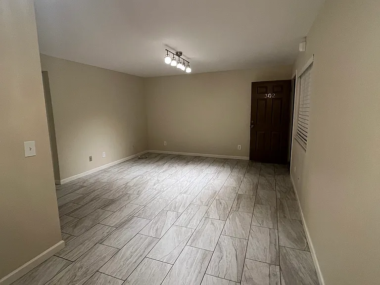 17 E Ruth Ave #302 — Photo 18