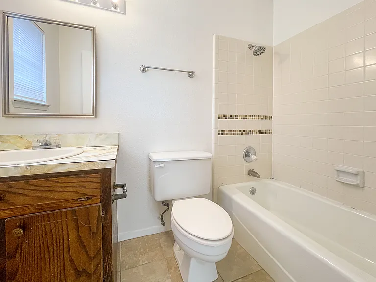 517 Karen Dr — Photo 15