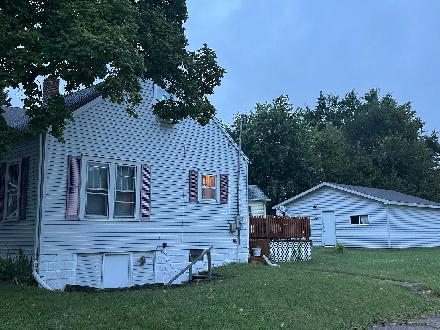 1326 Lucas St — Photo 2