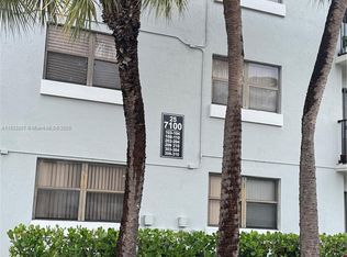 7100 NW 179th St APT 208, Hialeah, FL 33015