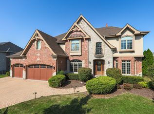 1150 Secret Forest Dr, Burr Ridge, IL 60527