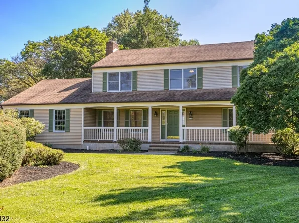 25 Charleston Dr, Montgomery Twp., NJ 08558