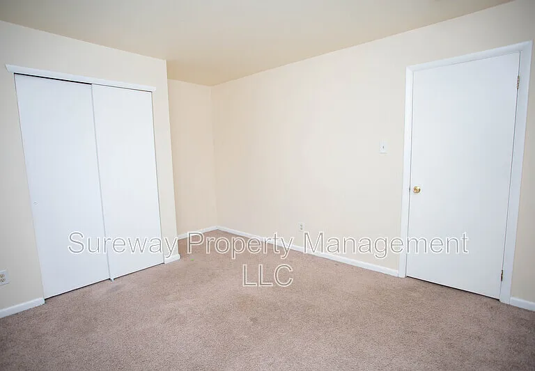 5729 Irving Ave — Photo 23