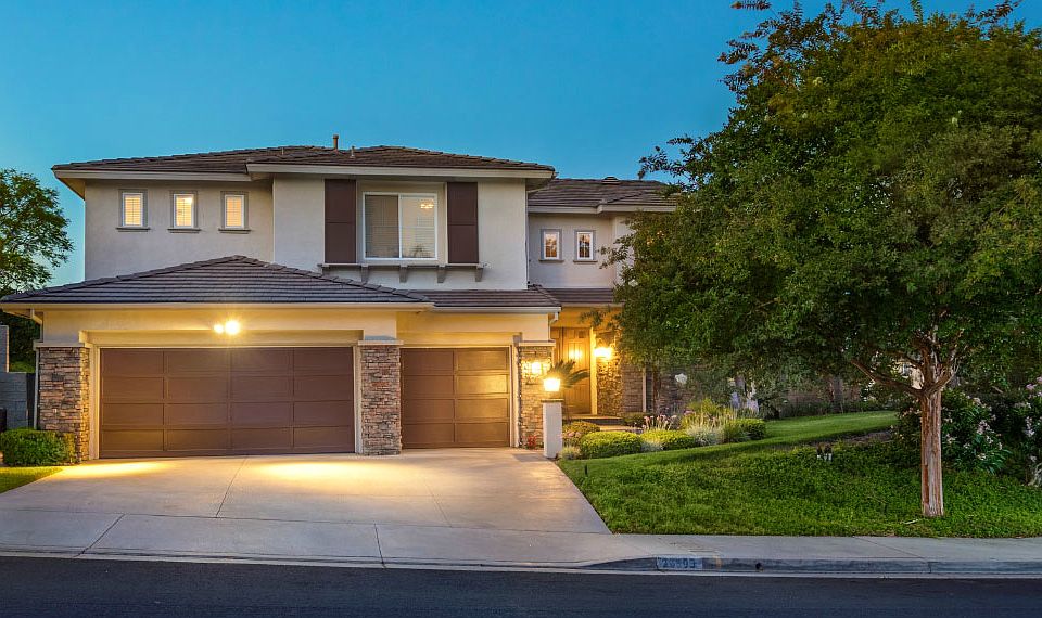 1st image of 20593 Crestline Dr