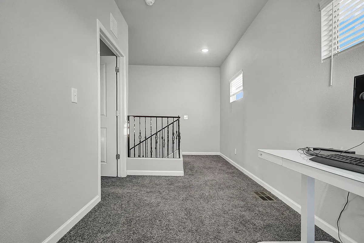 Building Photo - 1072 Haper Ct