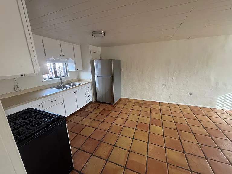 1812 Mann St #3 — Photo 17